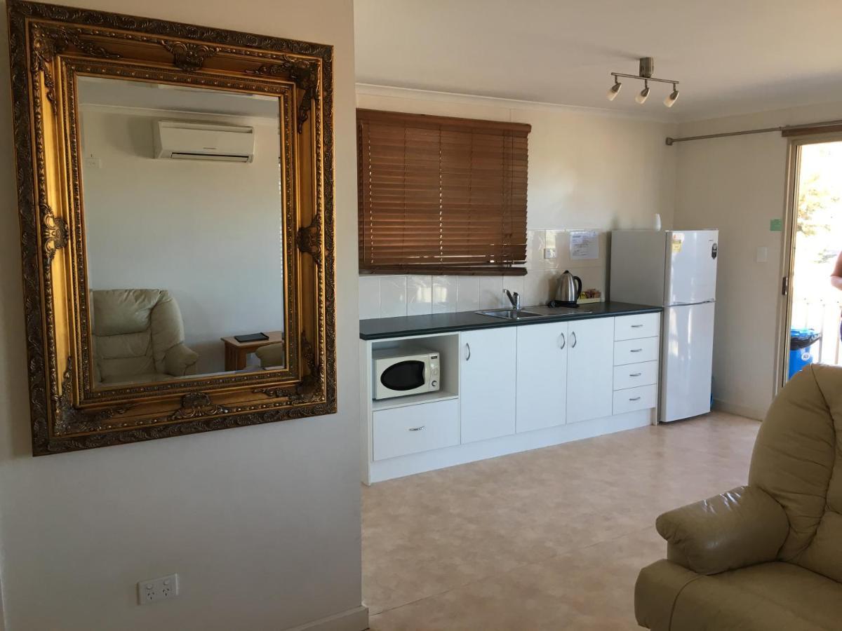 Airport Whyalla Motel Kültér fotó