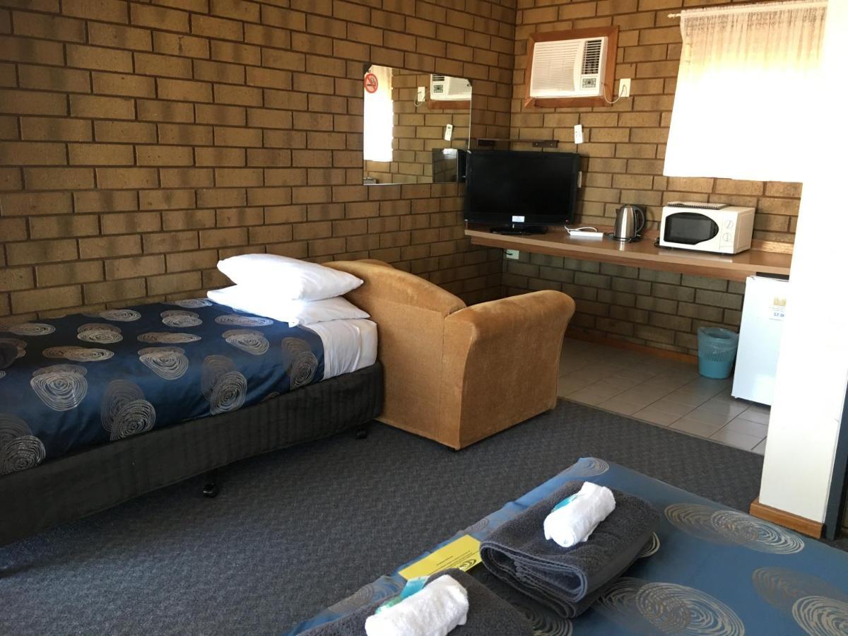 Airport Whyalla Motel Kültér fotó