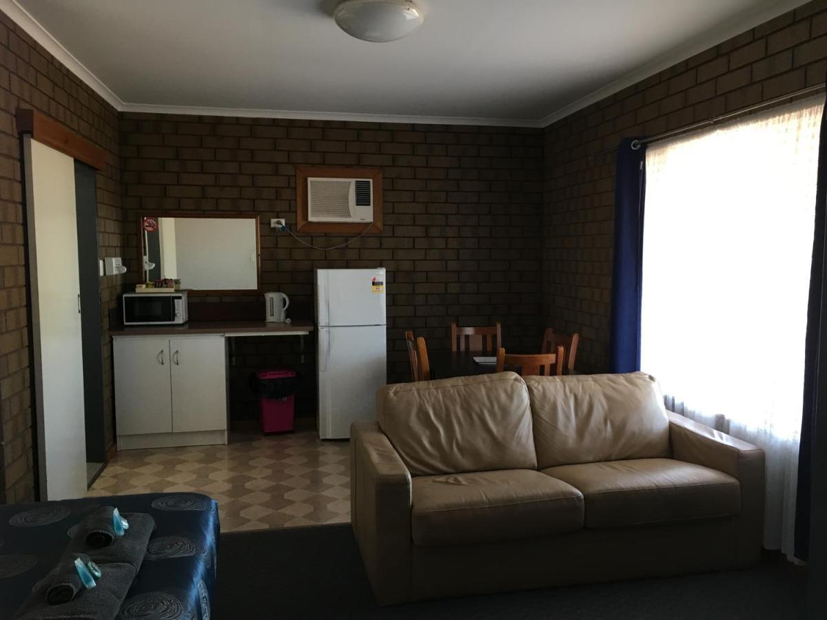 Airport Whyalla Motel Kültér fotó