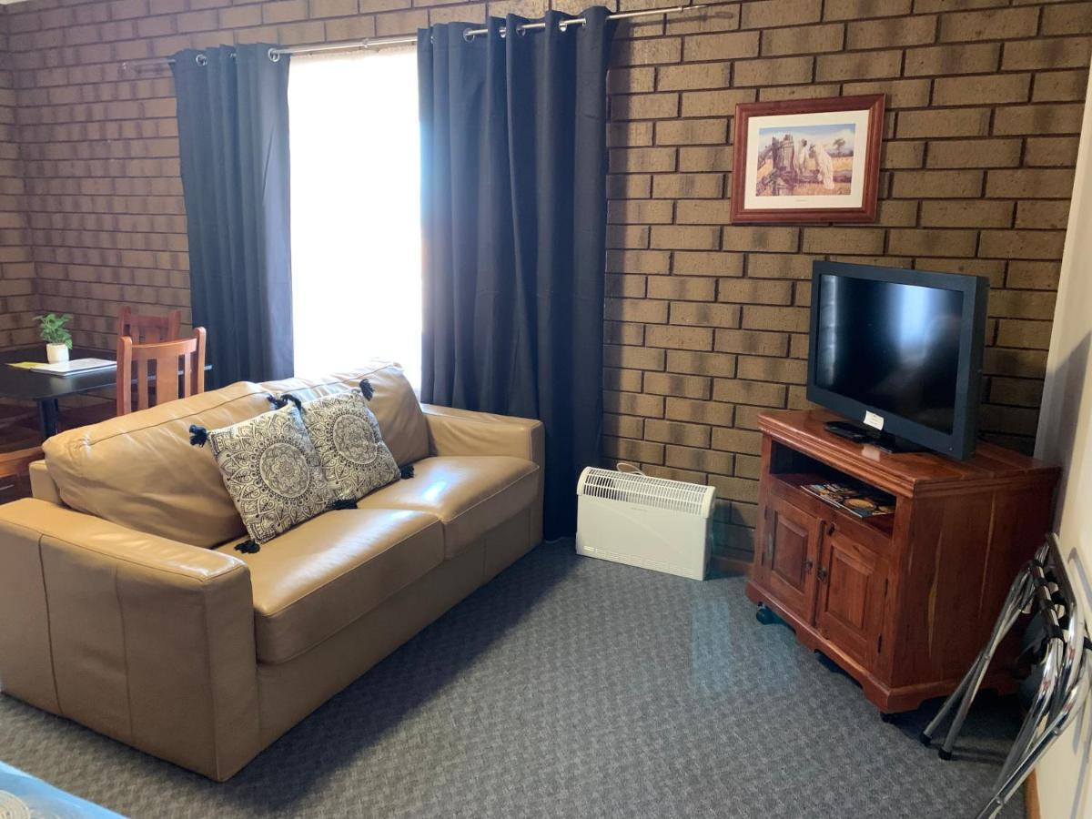 Airport Whyalla Motel Kültér fotó
