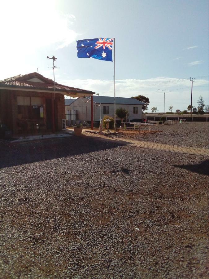 Airport Whyalla Motel Kültér fotó