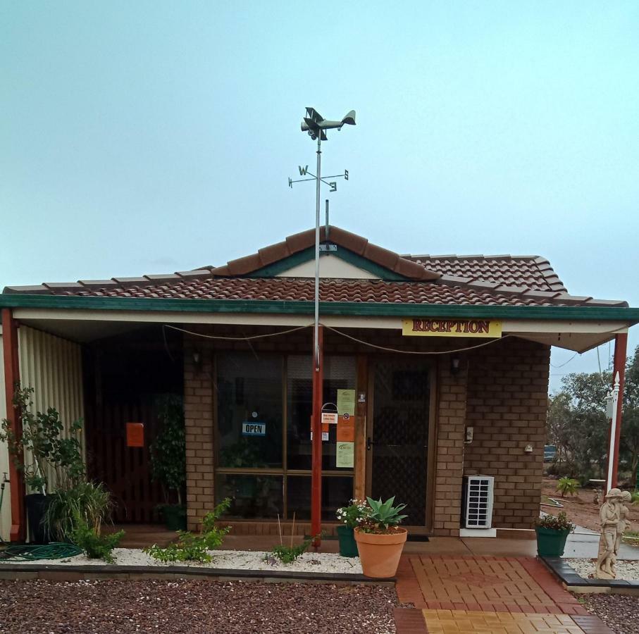 Airport Whyalla Motel Kültér fotó